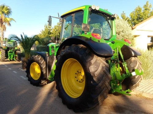 John Deere 6830 