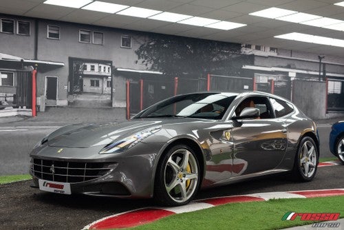 FERRARI FF 