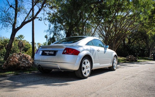 AUDI TT Coupé 1.8T 6 vel. 180