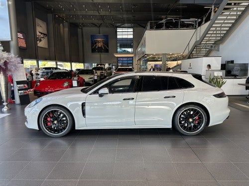 PORSCHE Panamera GTS Sport Turismo