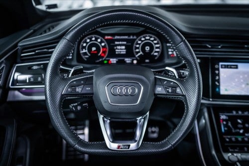 AUDI Q8 RS TFSI quattro tiptronic