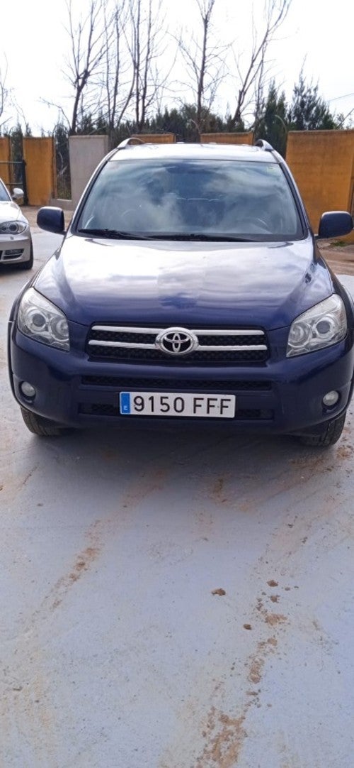 TOYOTA RAV-4 2.2D-4D Premium