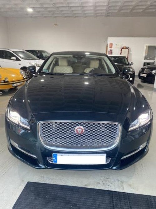 JAGUAR XJ 3.0D LWB Portfolio Aut.