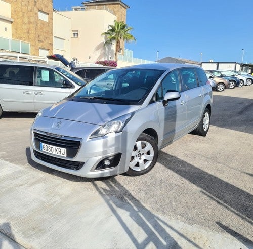 PEUGEOT 5008 1.6 BlueHDi Active EAT6 120