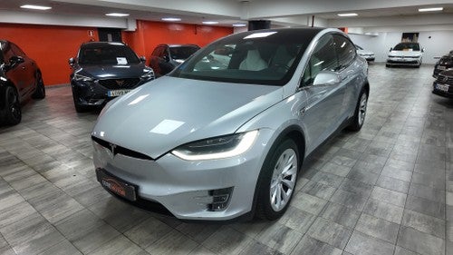 TESLA Model X 90D