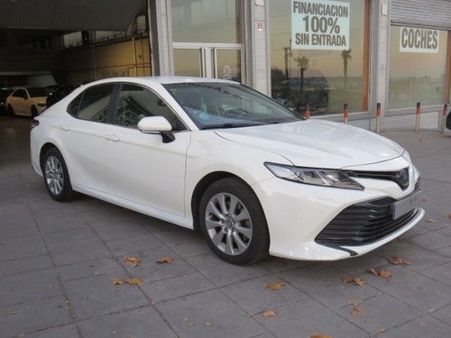 TOYOTA Camry Híbrido Business Aut.