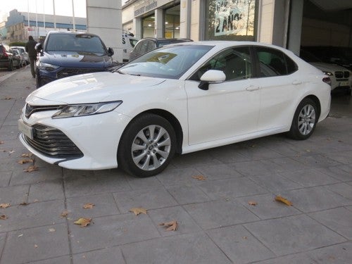 TOYOTA Camry Híbrido Business Aut.