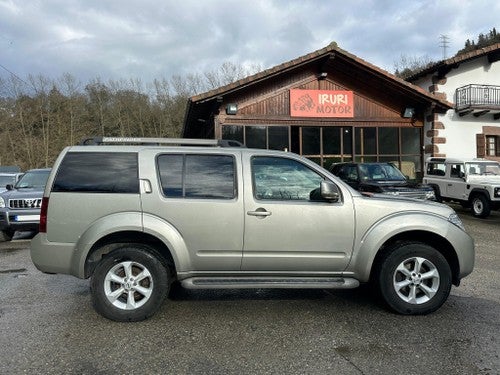 NISSAN Pathfinder 2.5dCi SE