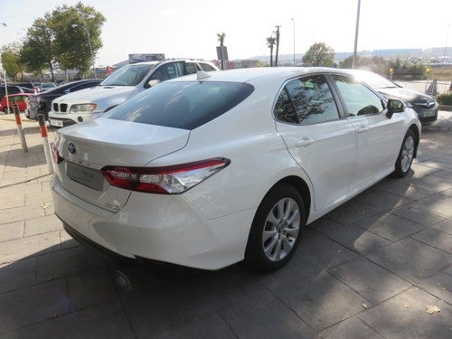 TOYOTA Camry Híbrido Business Aut.