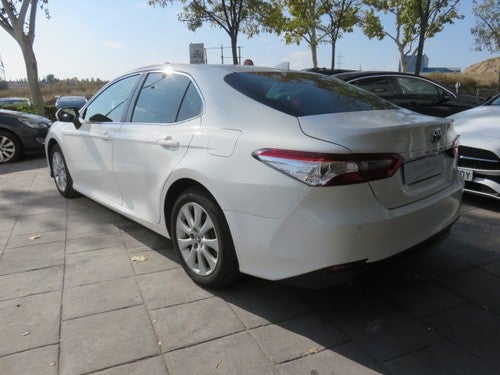 TOYOTA Camry Híbrido Business Aut.