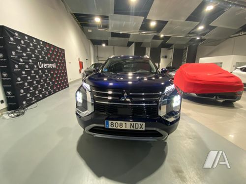 Mitsubishi Outlander PHEV Kaiteki 4WD 2025