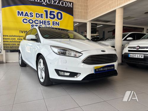 Ford Focus 1.0 EcoB. S-T Line Red&Black/ Black&Red Edition 2017