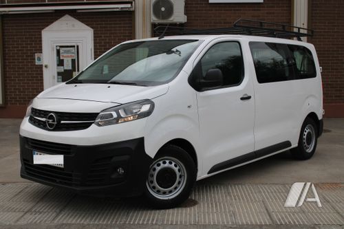 Opel Vivaro COMBI M 1.5 DIESEL MT6 CARGA STANDARD (2020) 2021