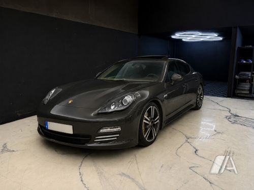 Porsche Panamera Diesel 2012
