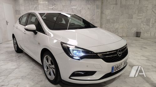 Opel Astra ST 1.4 T S/S Excellence 2017, foto 1