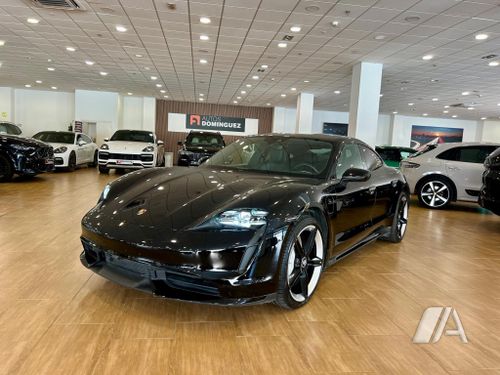 Porsche Taycan Turbo 2020, foto 1