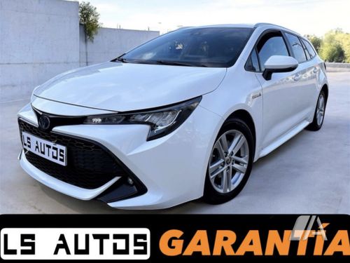 Toyota Auris 2021, foto 1