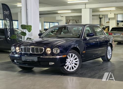 Jaguar XJ 2004, foto 1