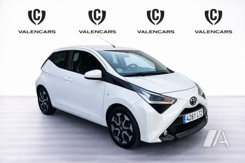 Toyota Aygo 1.0 70 x-play (2021) 2021, foto 1