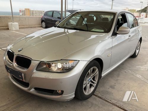 BMW Serie 3 320 d 2011, foto 1