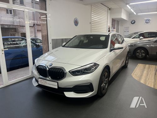 BMW Serie 1 5 puertas 118i (2021) 2022, foto 1