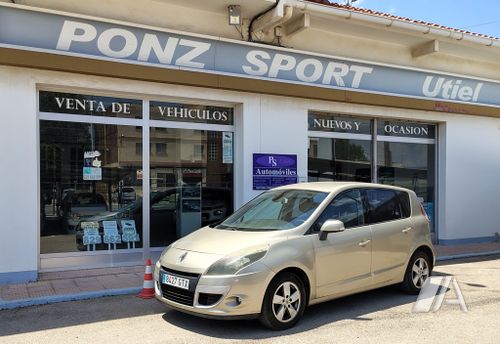 Renault Scénic 1.5 dCi Family Edition 2010, foto 1