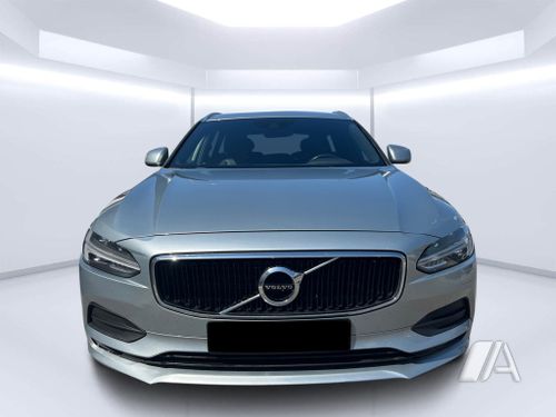 Volvo v90 D4 Momentum 2017, foto 1