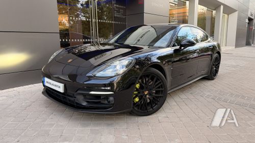 Porsche Panamera 4 E-Hybrid 2022