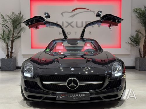 Mercedes-Benz SLS AMG Coupé 2012, foto 1