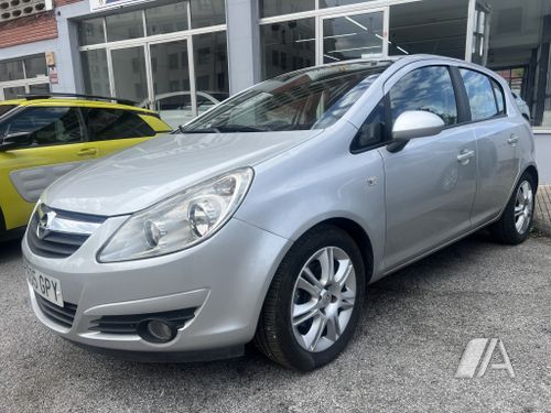 Opel Corsa 2010, foto 1