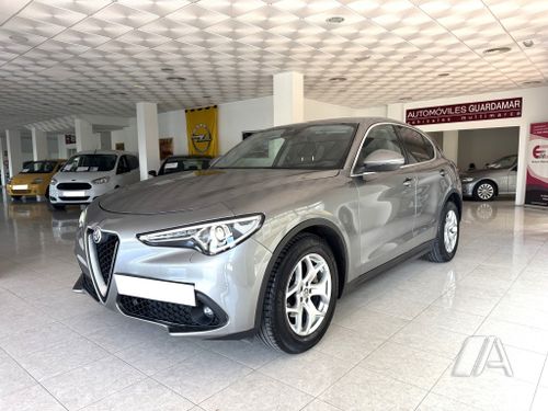 Alfa Romeo Stelvio 2020, foto 1