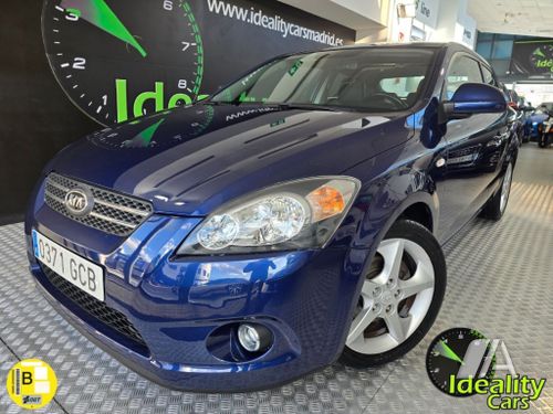 Kia cee'd 2.0 CRDi Emotion 2008, foto 1