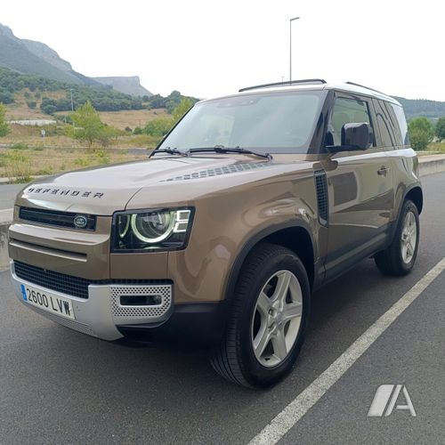 Land Rover Defender 3.0 D SE 90 Auto 4WD MHEV (2021) 2021
