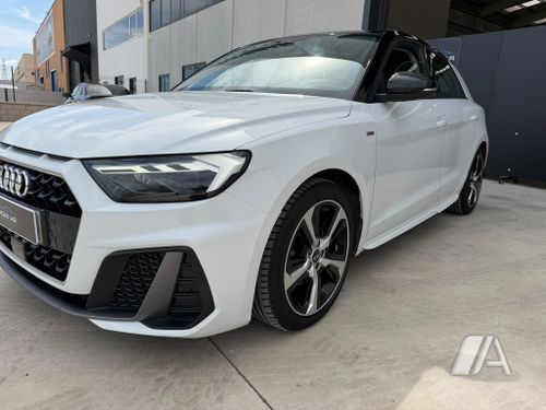 Audi A1 2025, foto 1