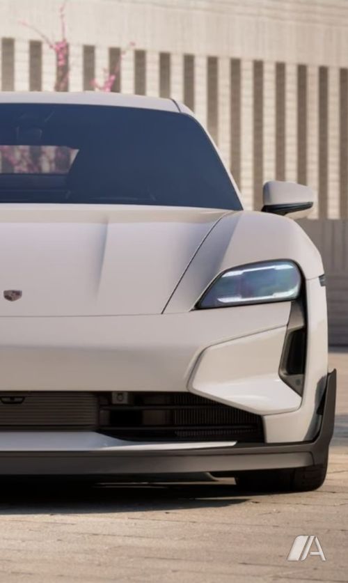 Porsche Taycan 2025