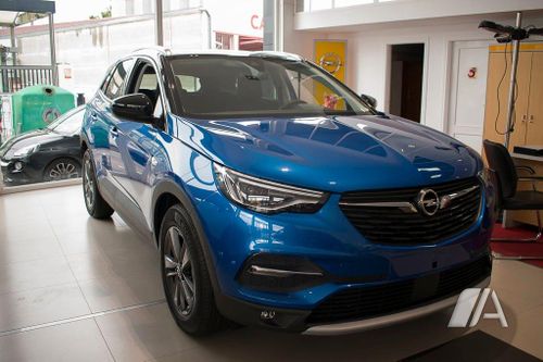 Opel Grandland X 1.2 Turbo Design & Tech (2021) 2021, foto 1