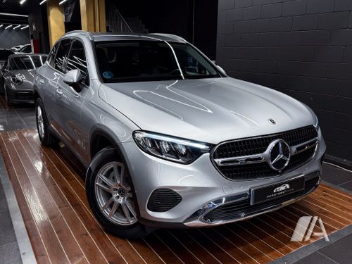 Mercedes-Benz GLC 200 4MATIC Mild Hybrid SUV (X254) 2023, foto 1