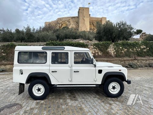 Land Rover Defender 110 SW E 2009, foto 1