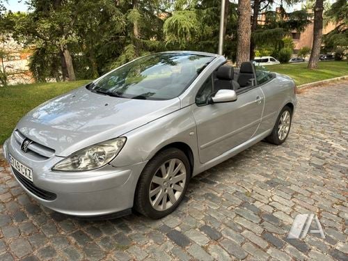 Peugeot 307 CC 2.0 2004, foto 1
