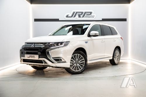 Mitsubishi Outlander PHEV Kaiteki 4WD 2021
