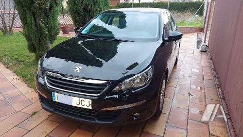 Peugeot 308 1.2 Pure Tech S&S Allure 2015, foto 1