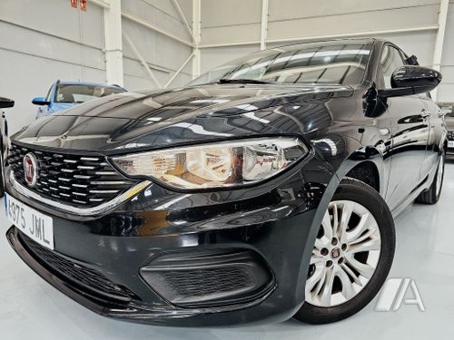 Fiat Tipo SEDÁN 1.4 Easy 2016, foto 1