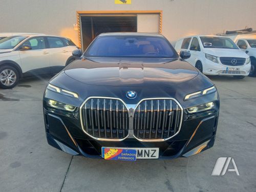BMW Serie 7 2024, foto 1