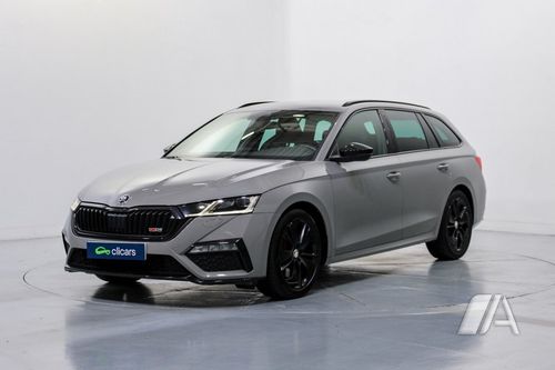 Škoda Octavia A8 Combi 2.0 TSI DSG RS 2021, foto 1