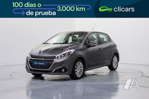Peugeot 208 1.2 5P Signature PureTech S&S MAN 5 Vel. 2019, foto 1