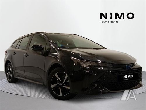 Toyota Auris 2025, foto 1