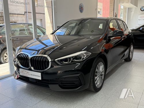 BMW Serie 1 5 puertas 118i (2021) 2022, foto 1