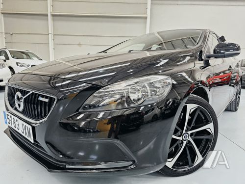 Volvo S40 2017, foto 1