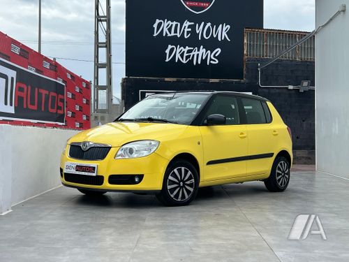 Škoda Fabia 1.2 Young 2008, foto 1