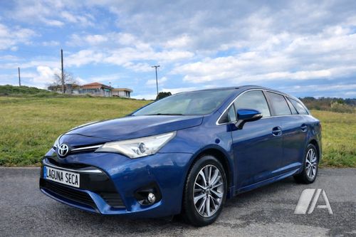Toyota Avensis 150D Executive (2015-) 2017